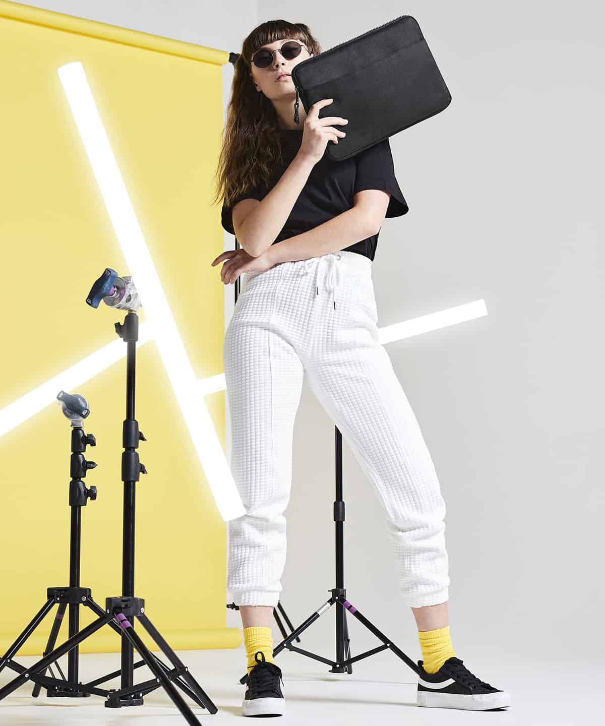 Essential 13" laptop case