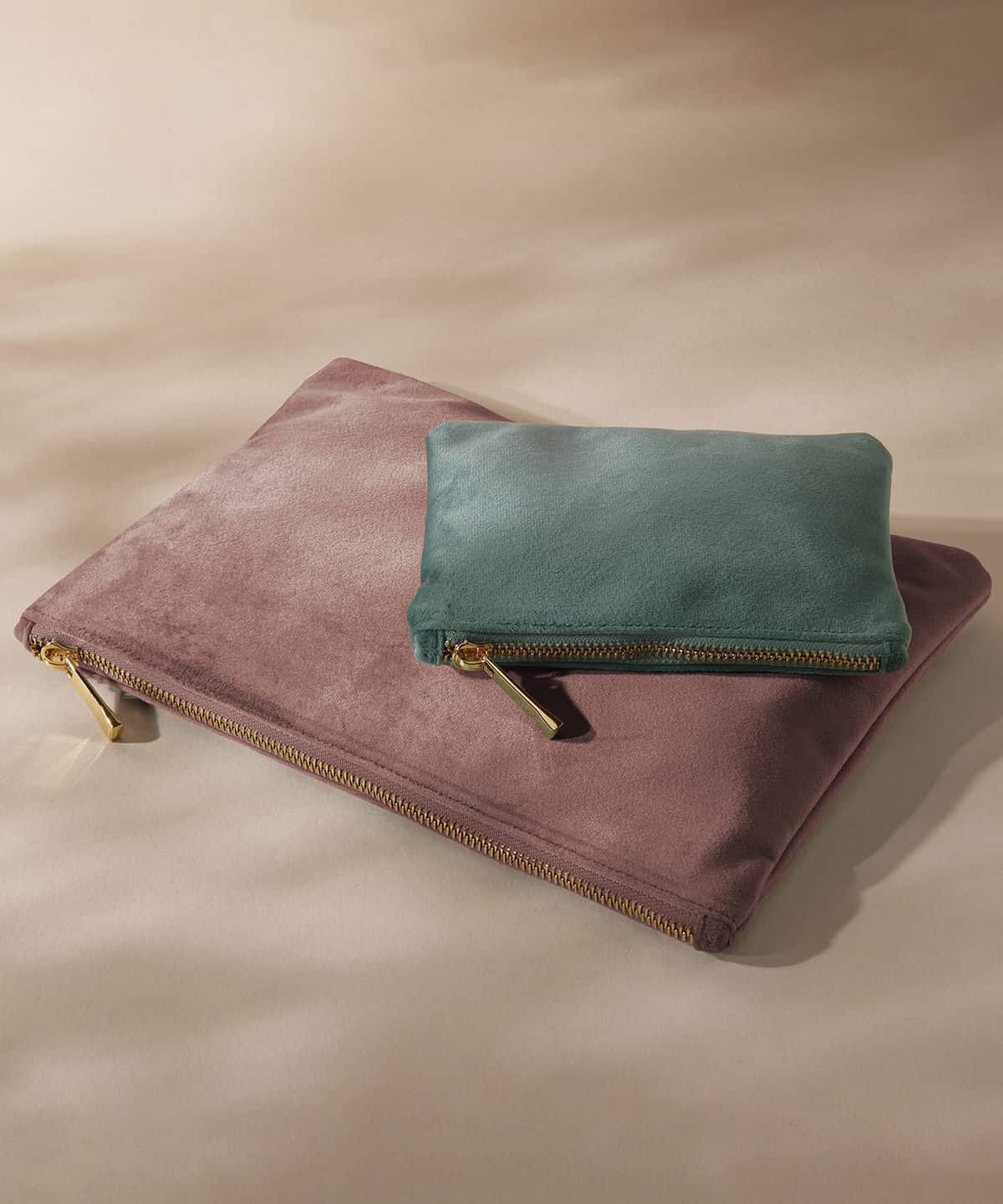 Velvet accessory pouch