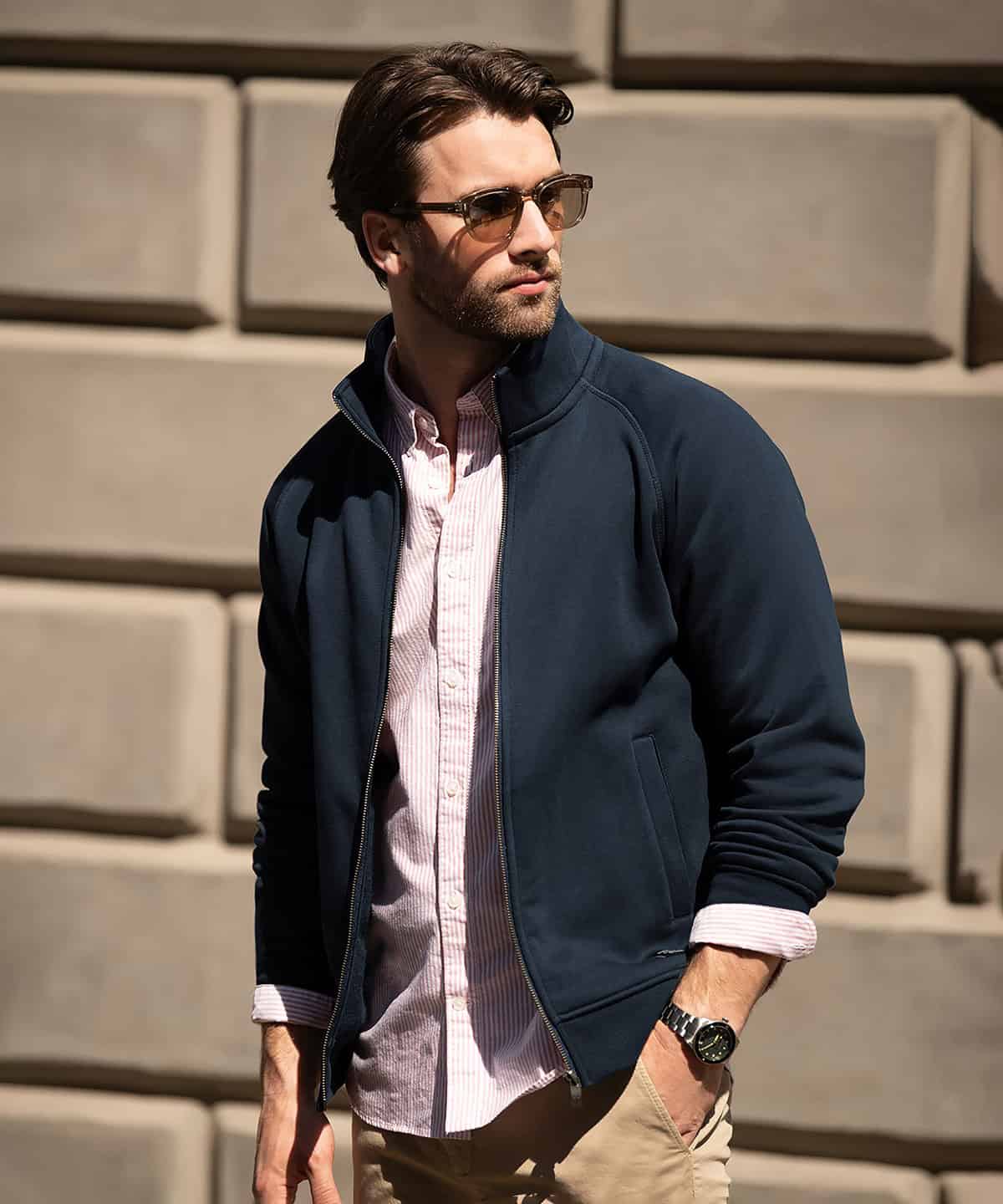 Cambridge  fashionable trainer   