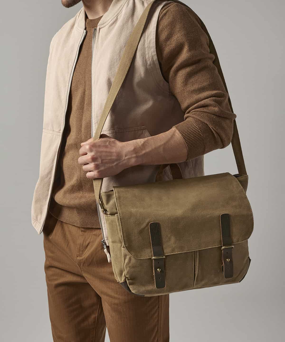 Heritage waxed canvas messenger