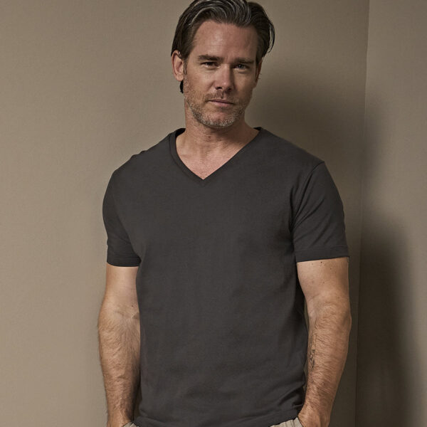 Fashion v-neck Sof tee (8006)