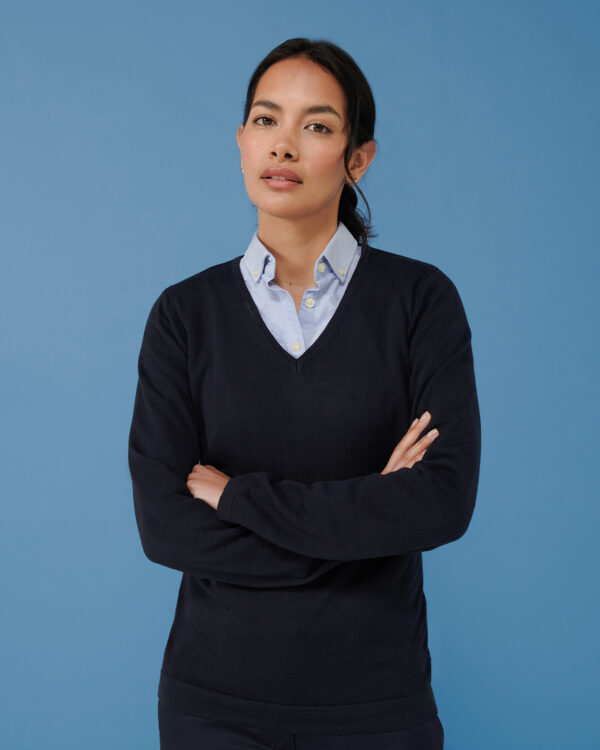 Women's 12 gauge v-neck jumper