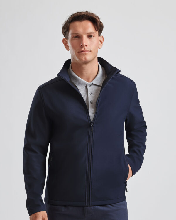 Essential softshell jacket