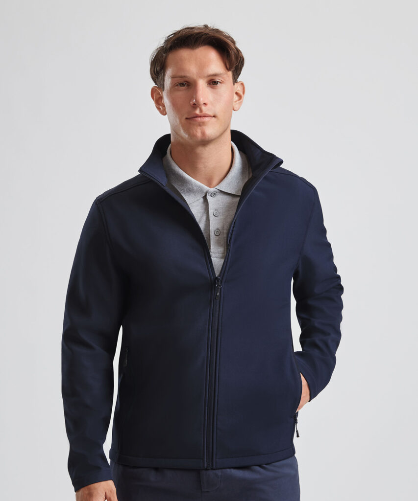 Essential softshell jacket