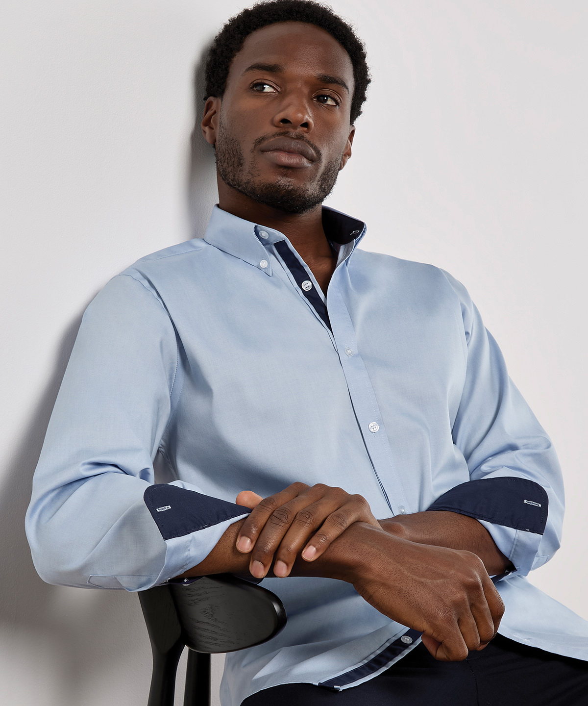 Contrast premium Oxford shirt (button-down collar) long-sleeved (tailored fit) 1 Contrast premium Oxford shirt (button-down collar) long-sleeved (tailored fit)