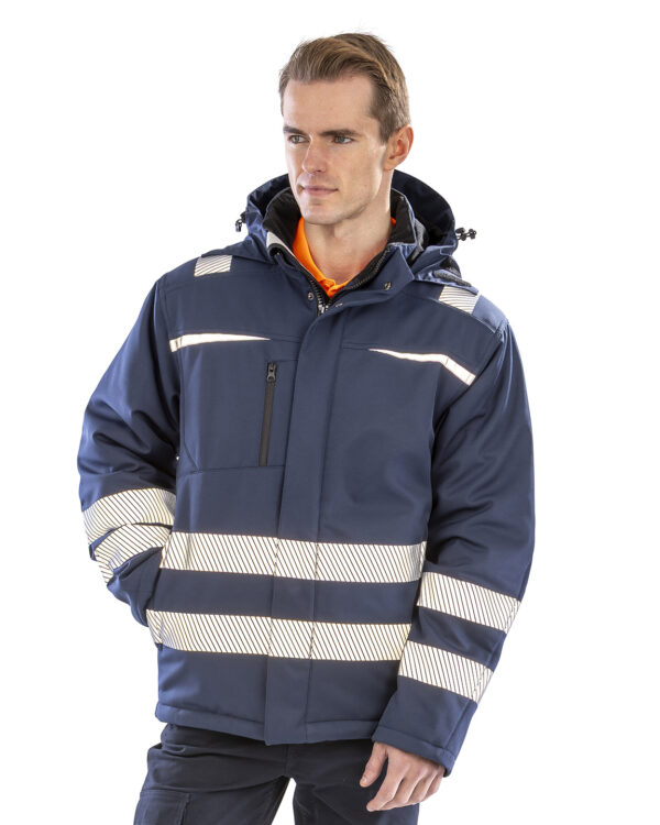 Dynamic softshell coat